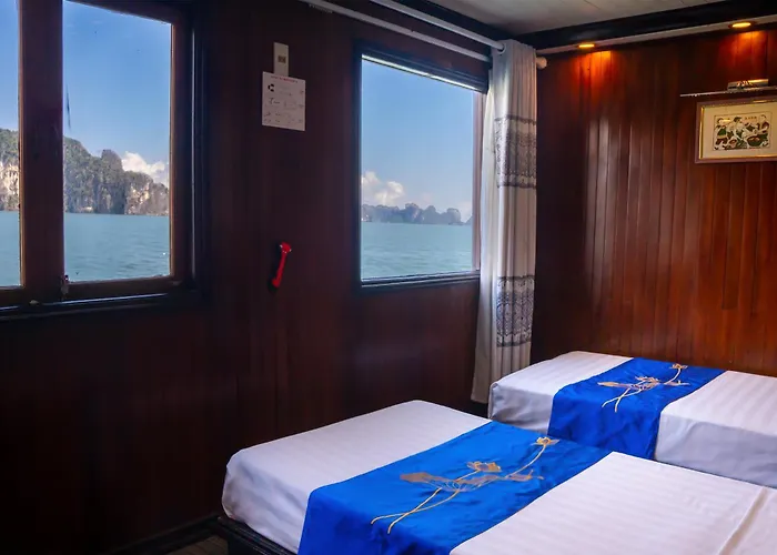 Freedom Cruise Bay - Lan Ha Bay