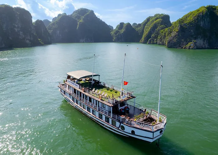 Freedom Cruise Bay - Lan Ha Bay Botel *