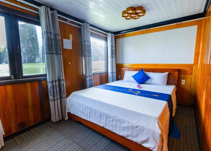 Freedom Cruise Bay - Lan Ha Bay * Ha Long